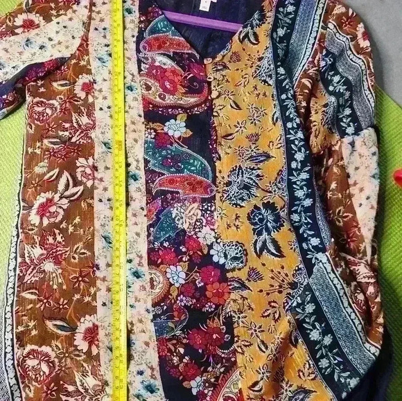 Dressbarn multi colored long blouse gathered sleeve, sheer and lined size S - Picture 13 of 14